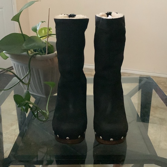 UGG Carnagie Wedge Clog Boots - Picture 3 of 14